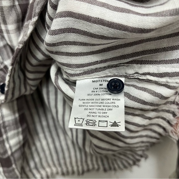Miss Me | Women’s Medium Gray Plaid Embroidered Button Down Shirt - Picture 7 of 7